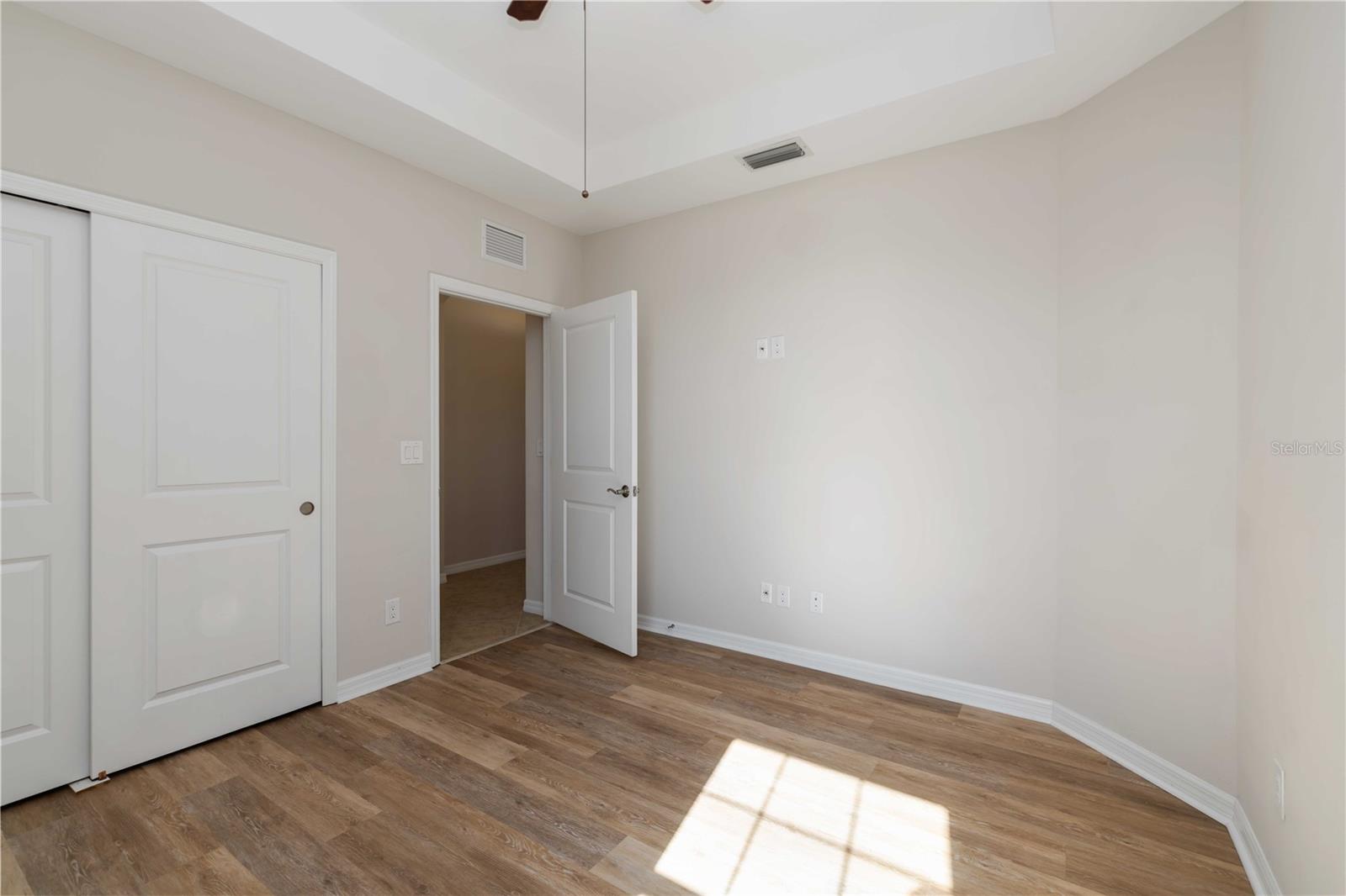 Image 24 of 35 For 1264 Riverscape Street B