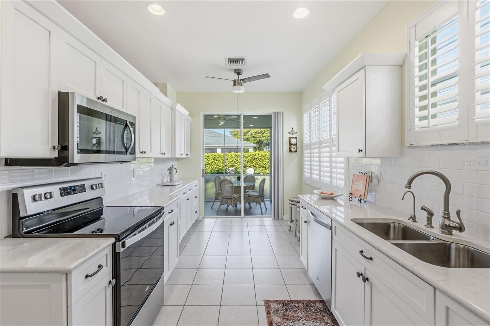 Image 10 of 44 For 1777 Emerald Cove Circle