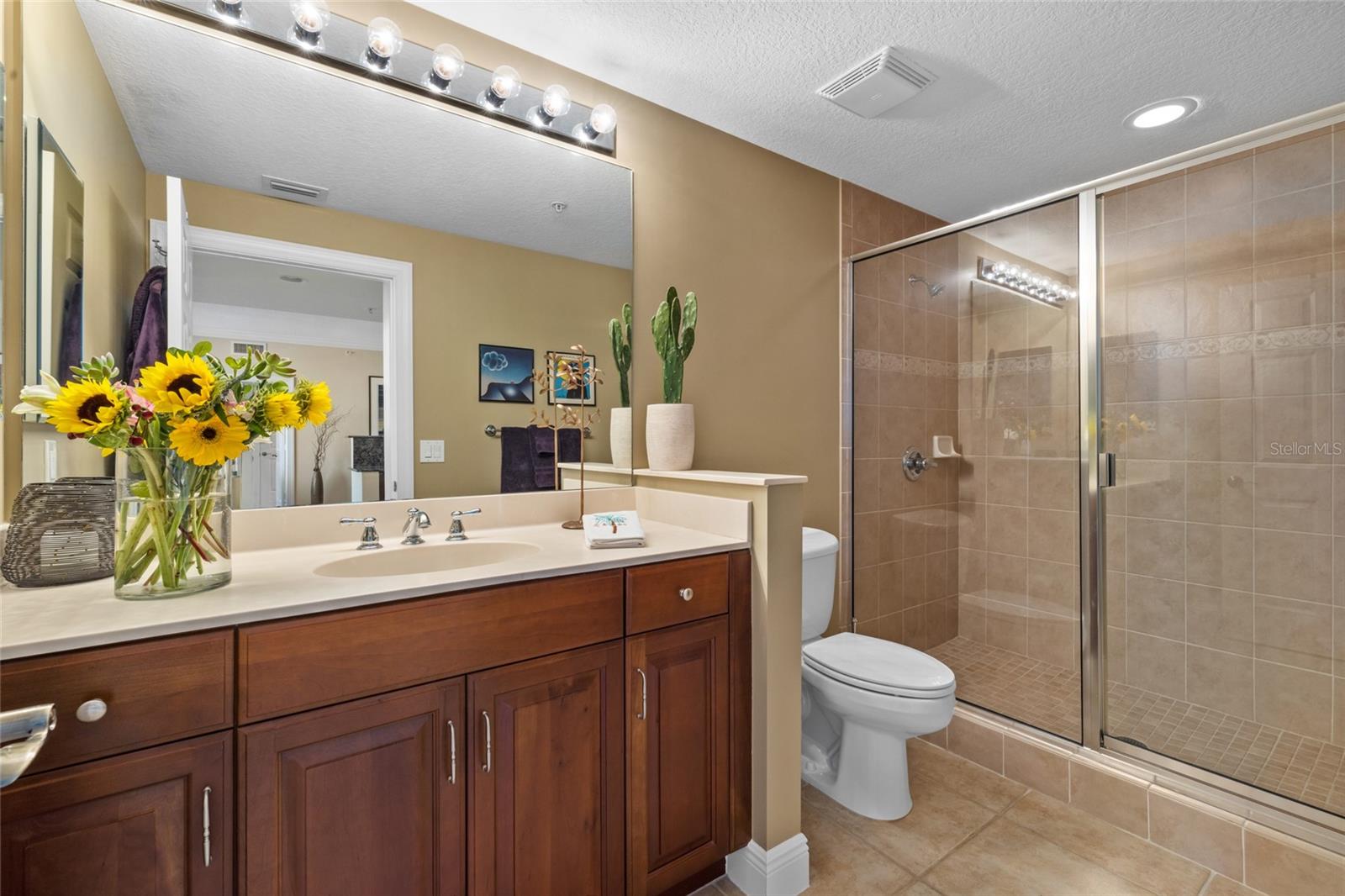 Image 12 of 53 For 800 Tamiami Trail 611