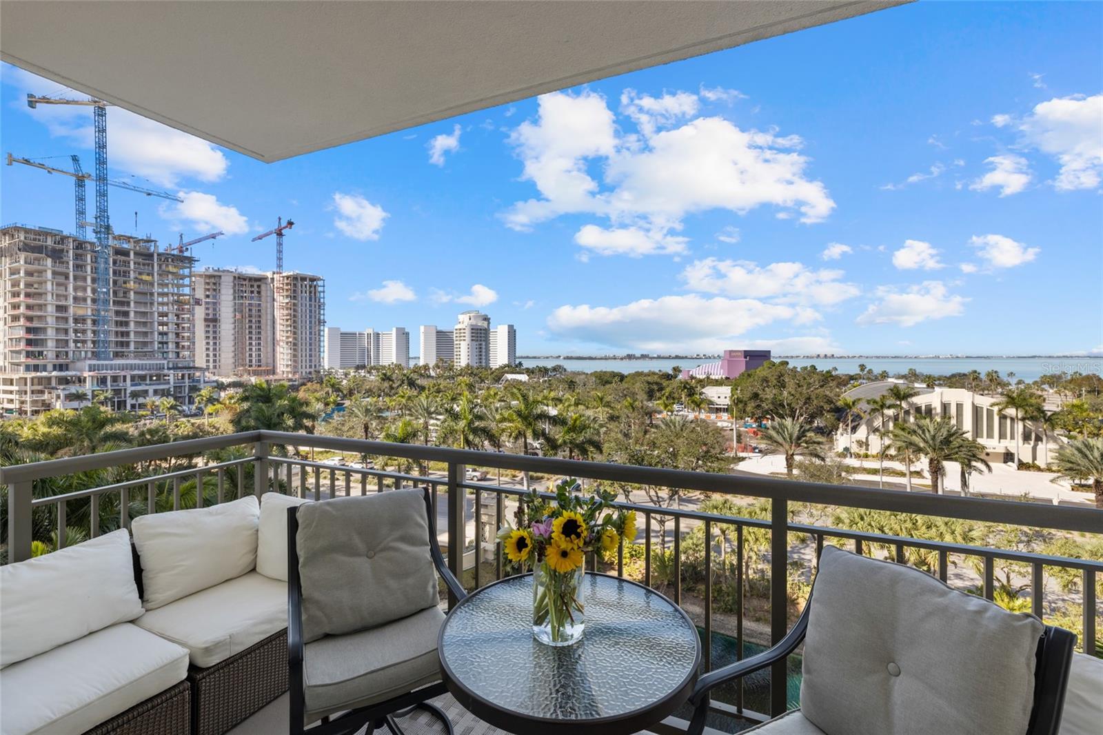 Image 2 of 53 For 800 Tamiami Trail 611