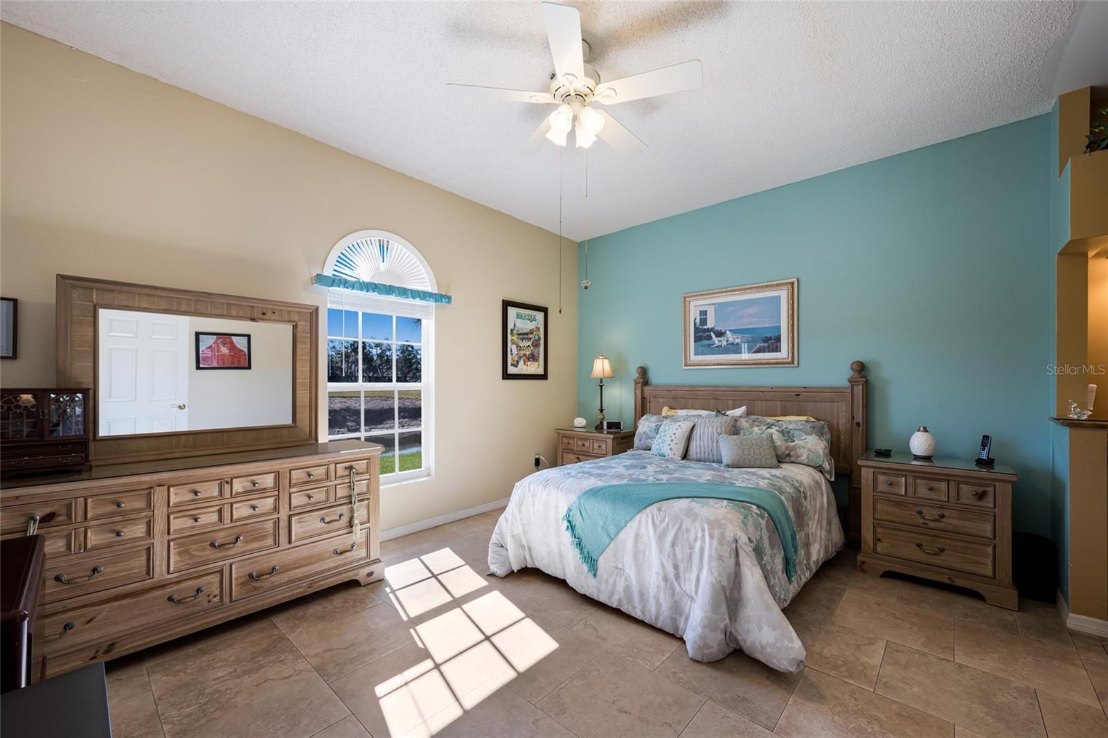 Image 12 of 40 For 5590 Golf Pointe Drive 5590