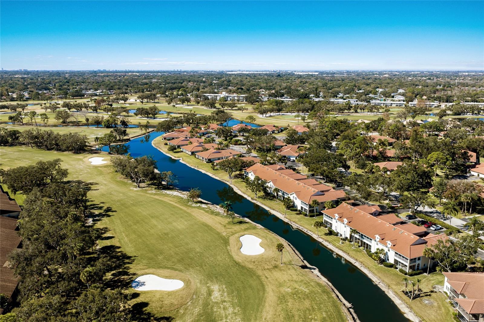 Image 25 of 40 For 5590 Golf Pointe Drive 5590