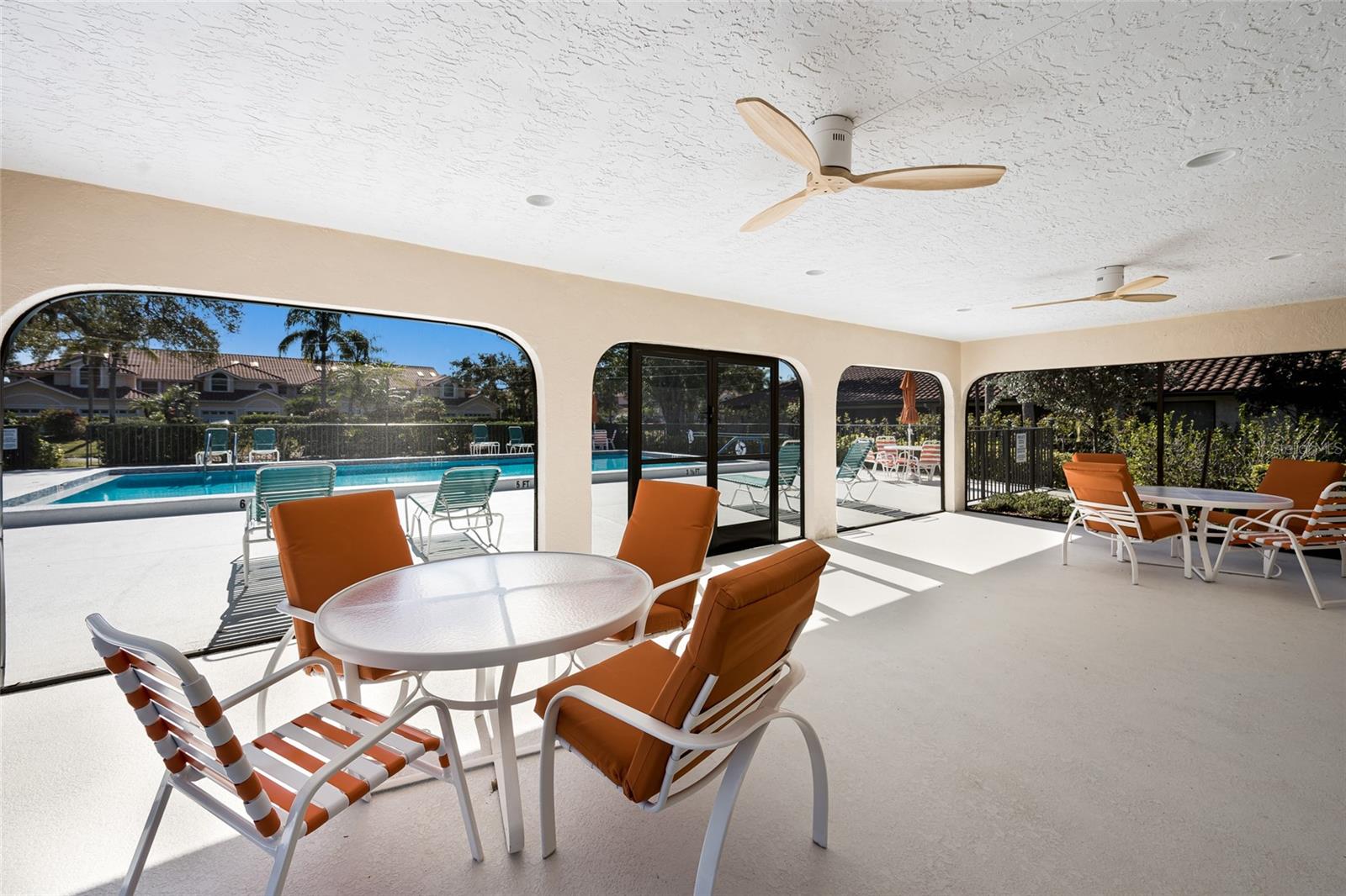 Image 37 of 40 For 5590 Golf Pointe Drive 5590