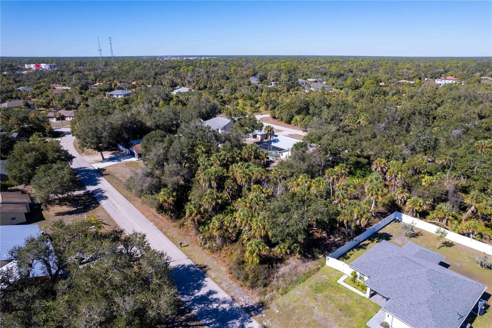 Image 12 of 21 For 16250 Banyan Avenue