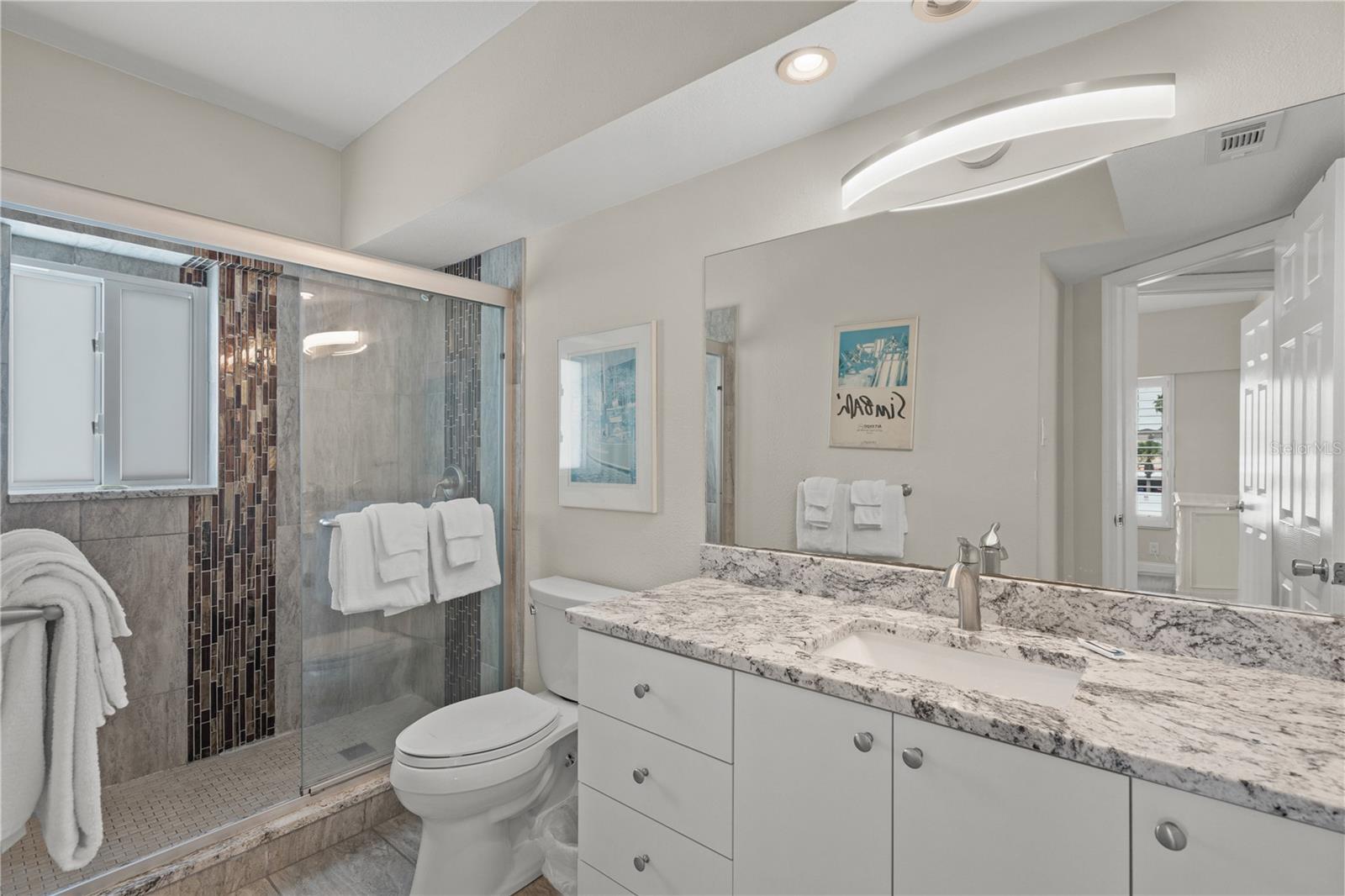 Image 21 of 38 For 6146 Midnight Pass Road 12s