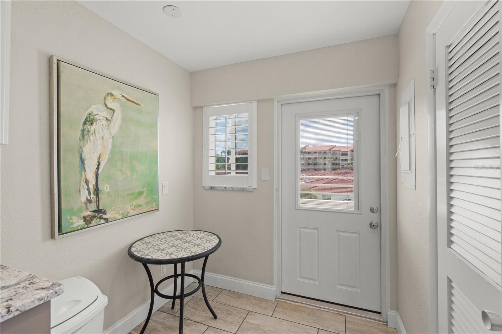 Image 28 of 38 For 6146 Midnight Pass Road 12s