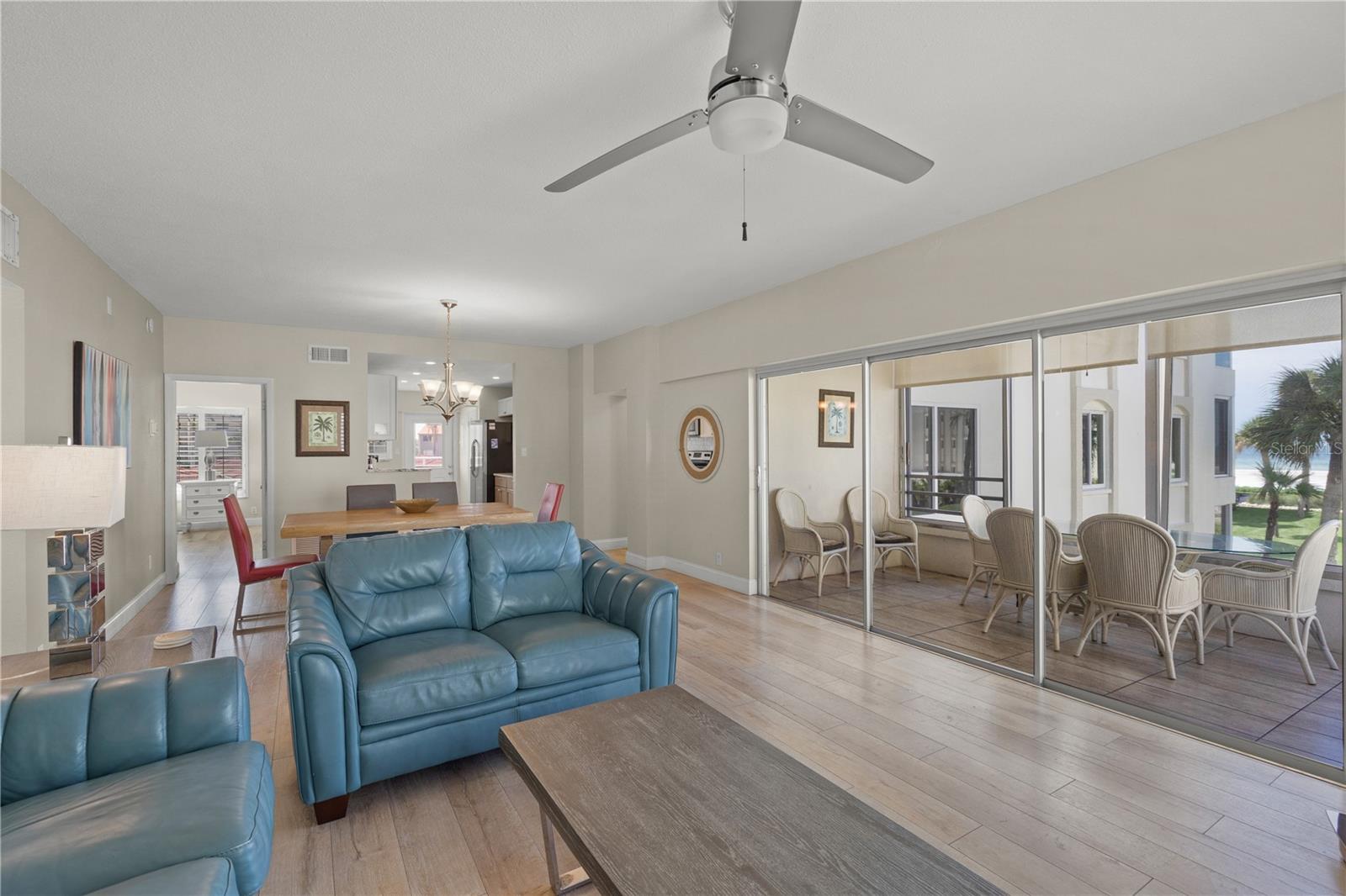 Image 5 of 38 For 6146 Midnight Pass Road 12s