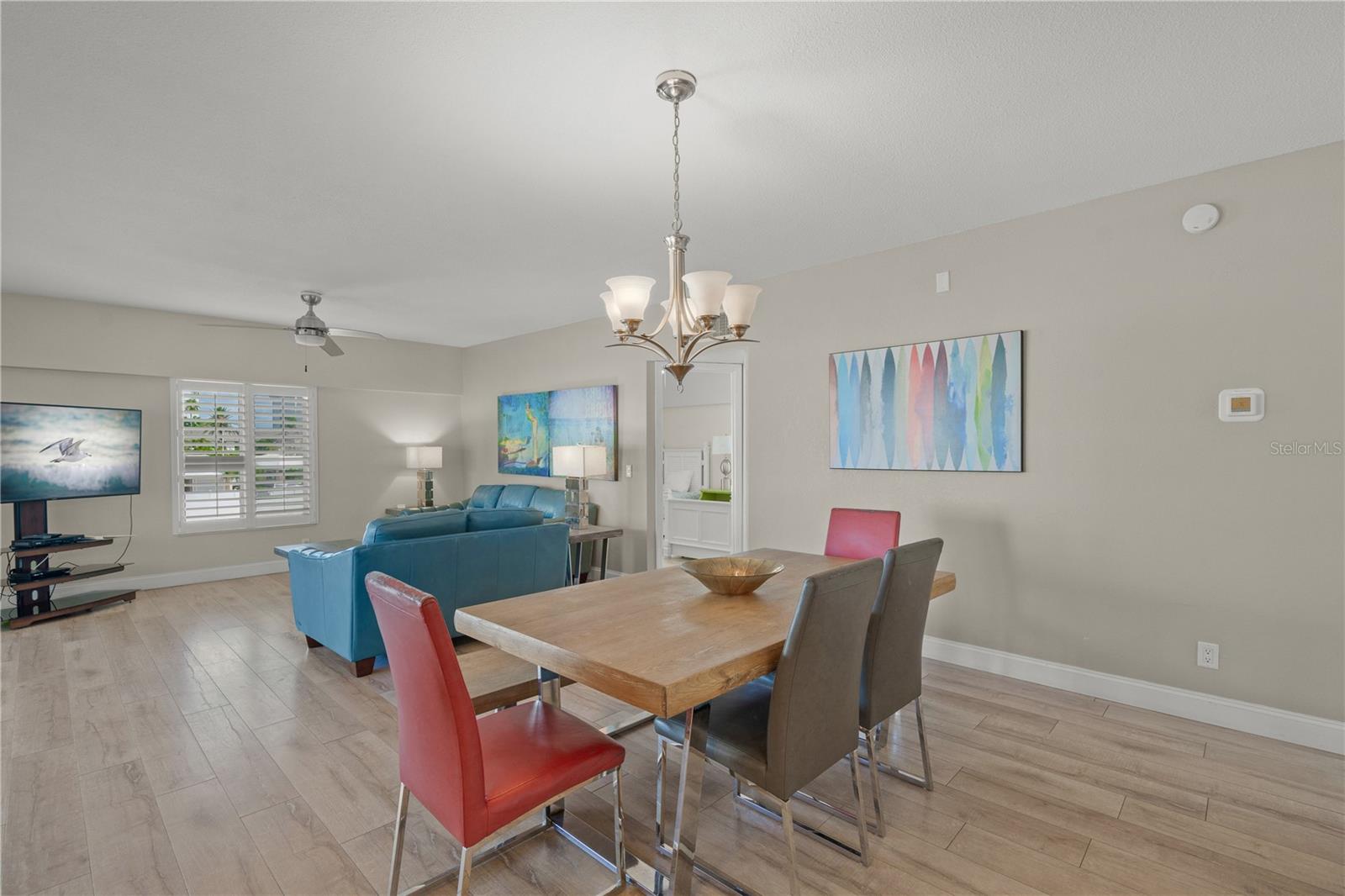 Image 8 of 38 For 6146 Midnight Pass Road 12s