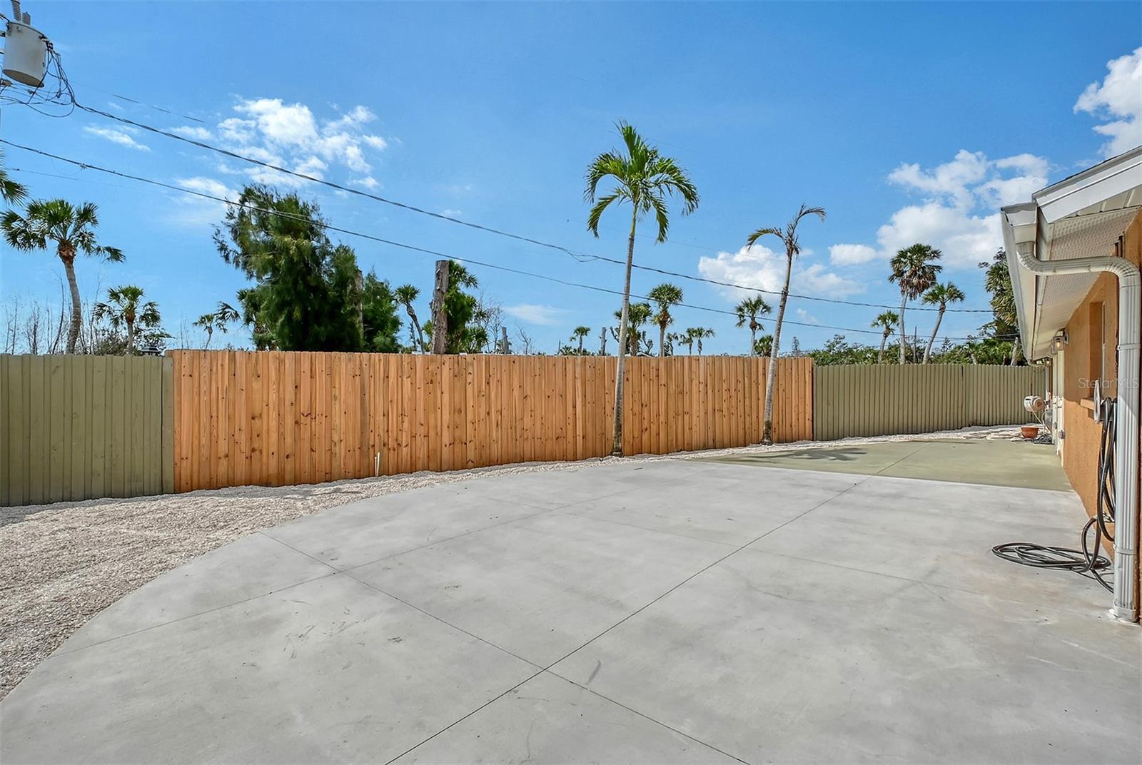 Image 18 of 51 For 1203 Lyric Lane