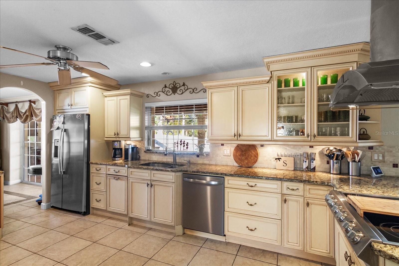 Image 19 of 68 For 5507 America Drive