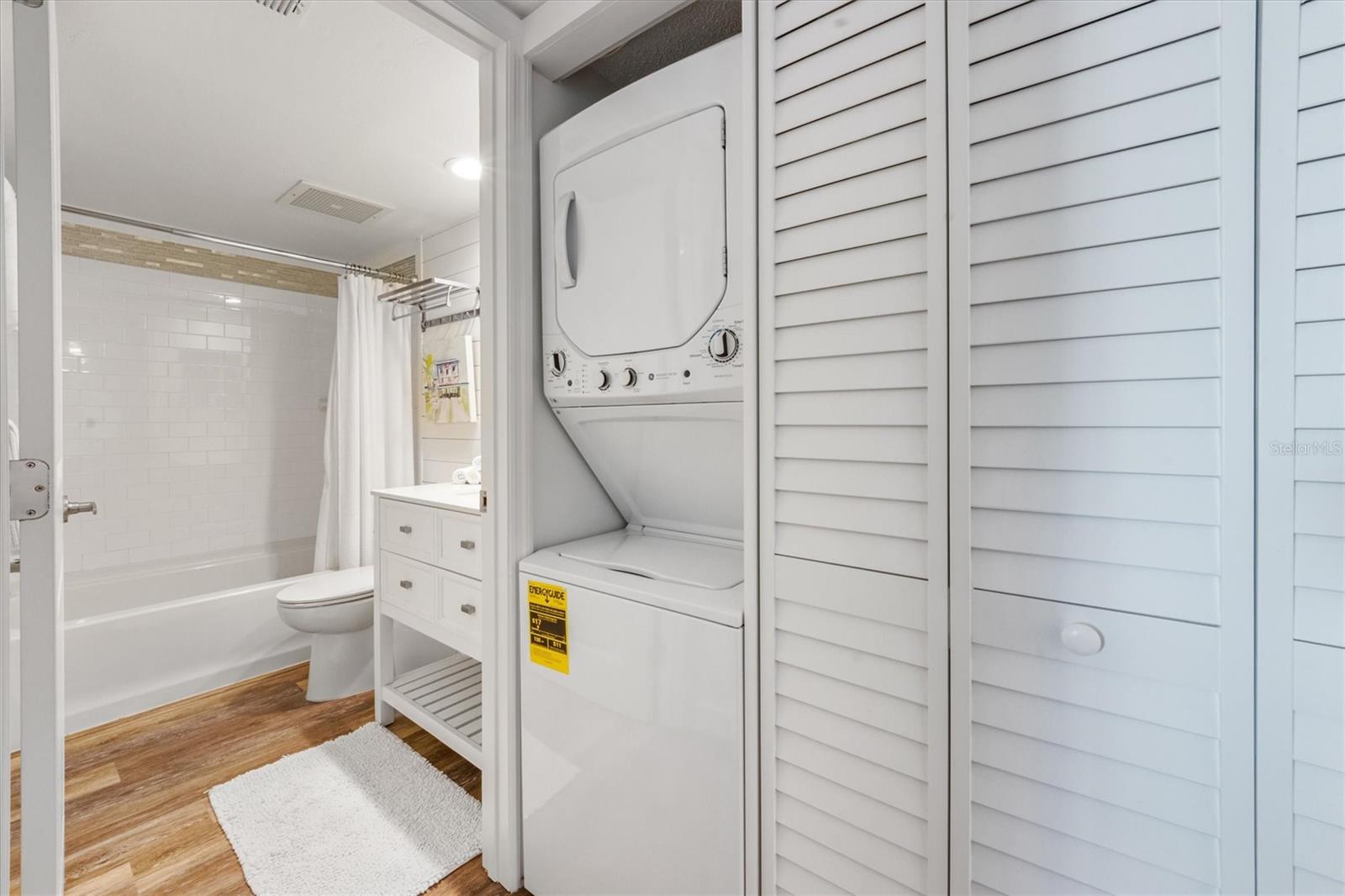 Image 10 of 25 For 1510 1st Avenue W 302