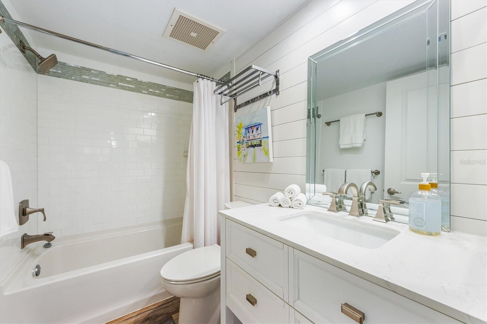 Image 11 of 25 For 1510 1st Avenue W 302