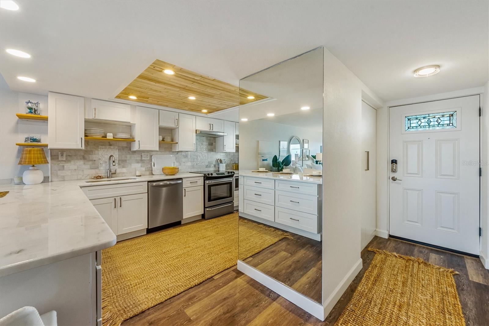 Image 5 of 25 For 1510 1st Avenue W 302