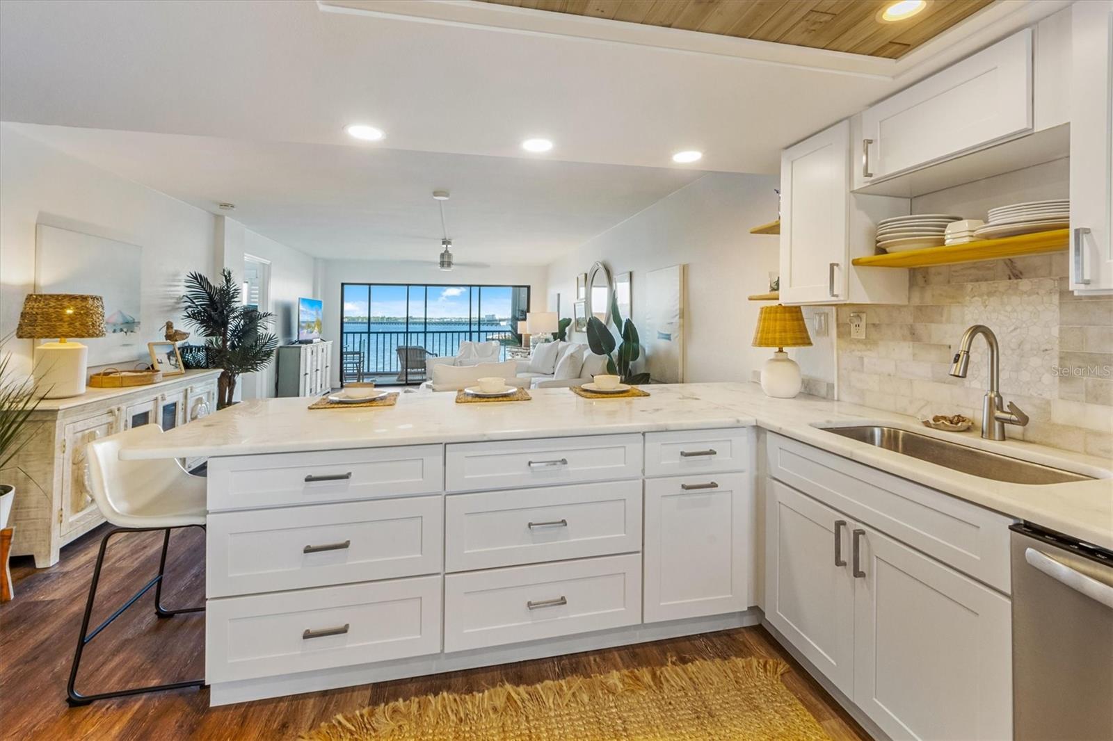 Image 6 of 25 For 1510 1st Avenue W 302