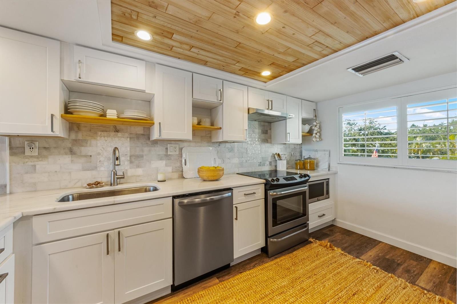 Image 7 of 25 For 1510 1st Avenue W 302