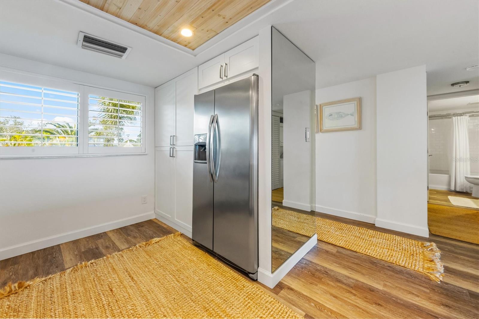 Image 8 of 25 For 1510 1st Avenue W 302