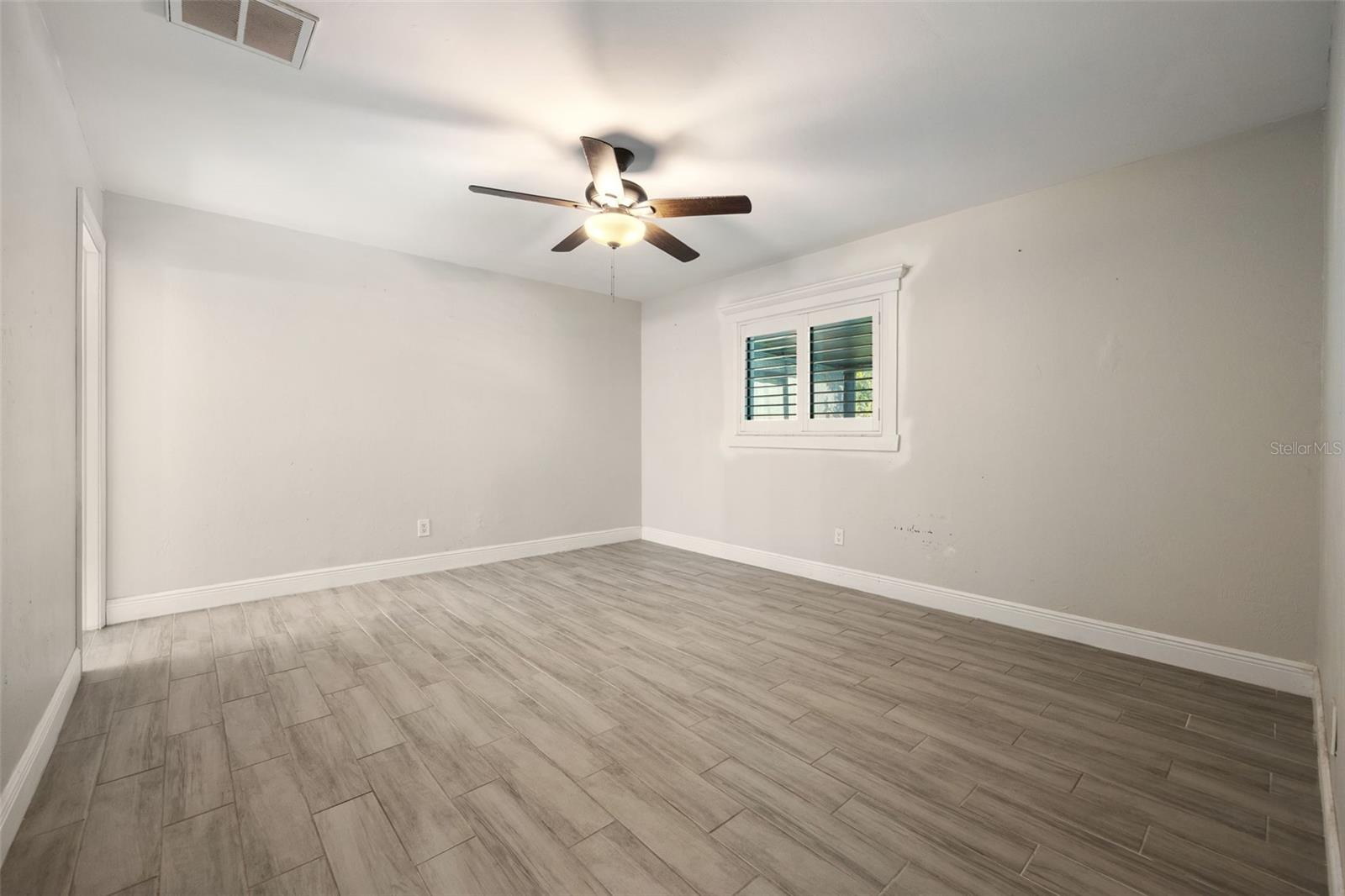 Image 25 of 52 For 1432 11th Street