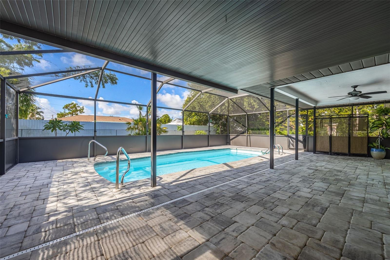 Image 31 of 52 For 1432 11th Street