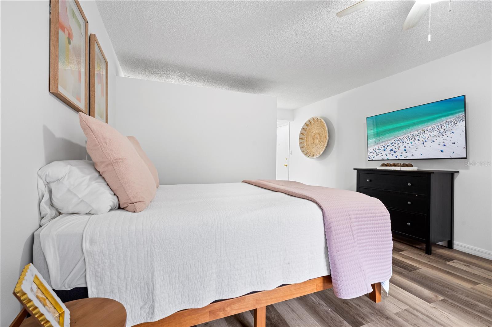 Image 10 of 35 For 3700 Osprey Avenue 112