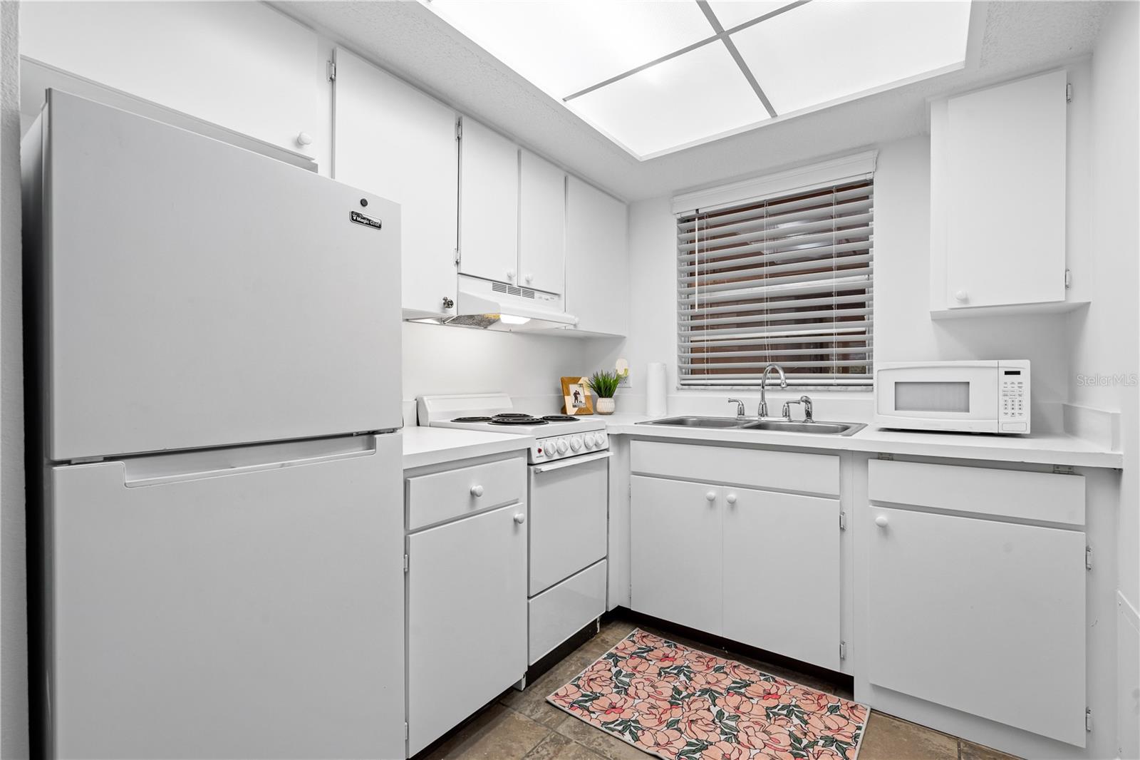 Image 16 of 35 For 3700 Osprey Avenue 112