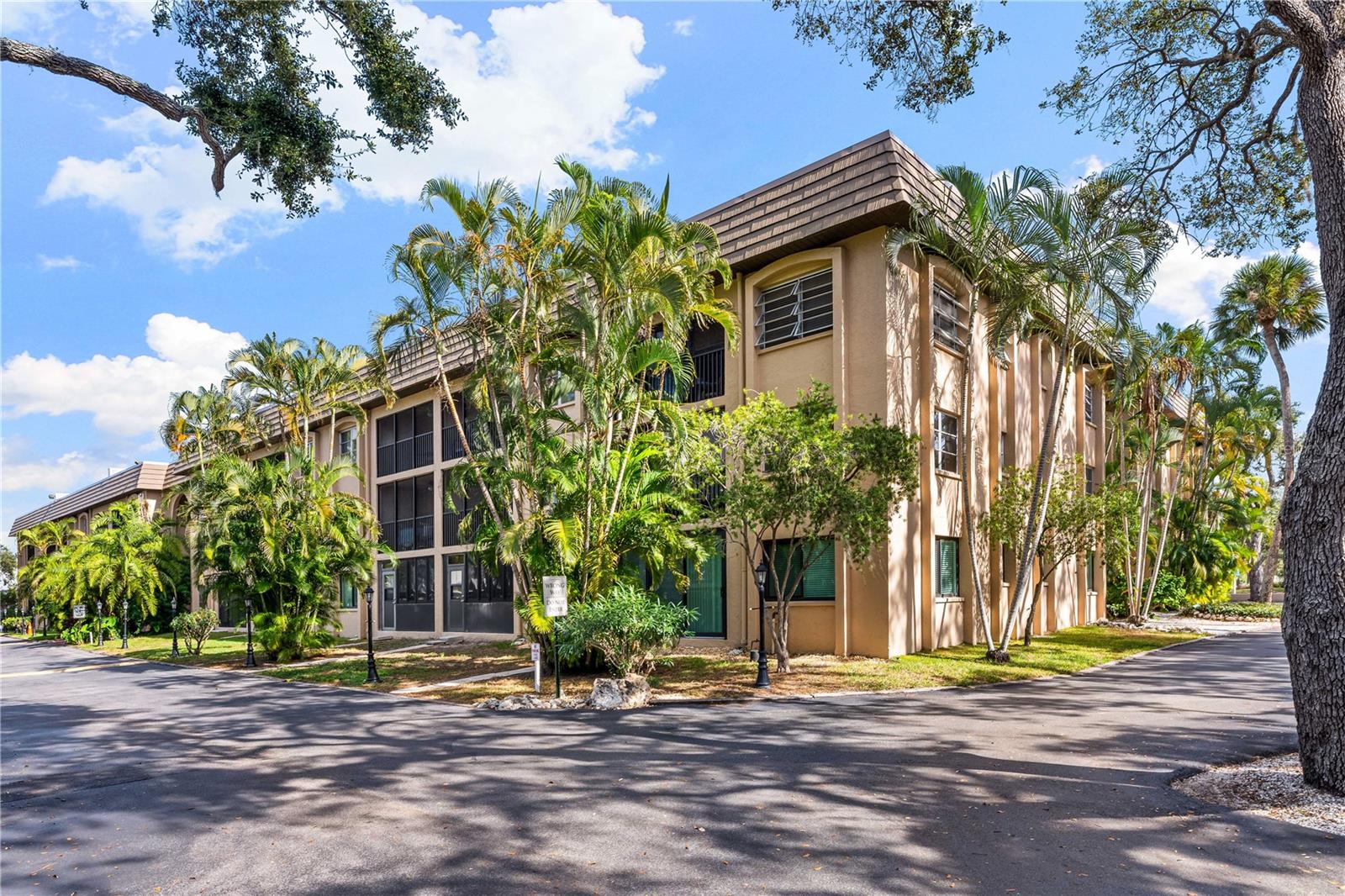 Image 3 of 35 For 3700 Osprey Avenue 112