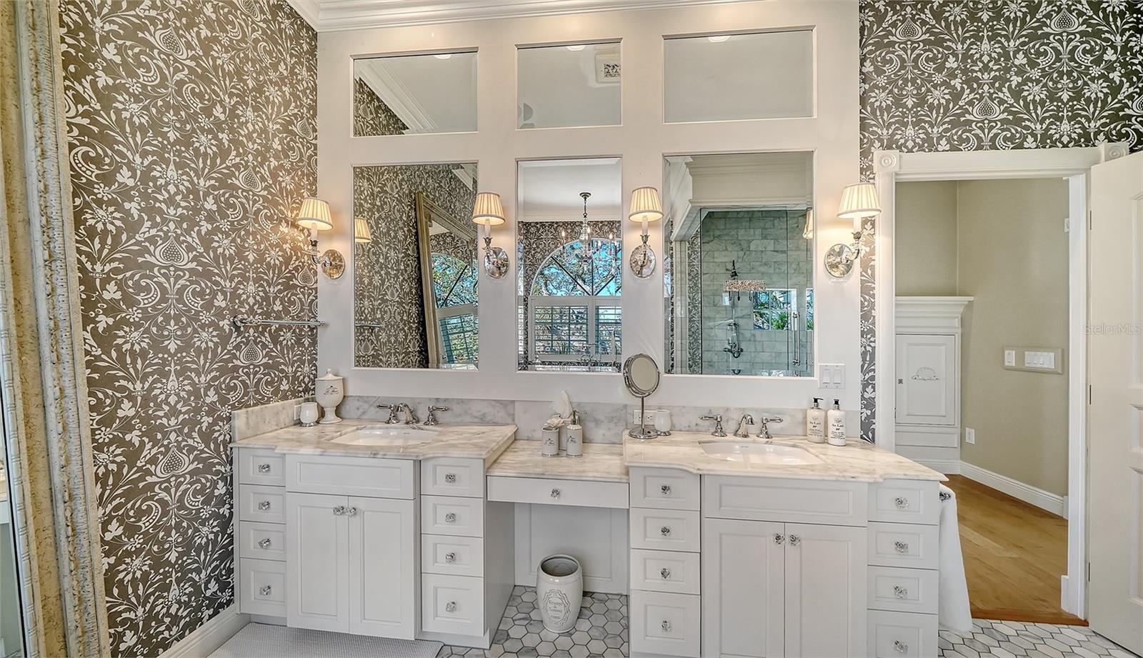 Image 43 of 88 For 4712 Higel Avenue