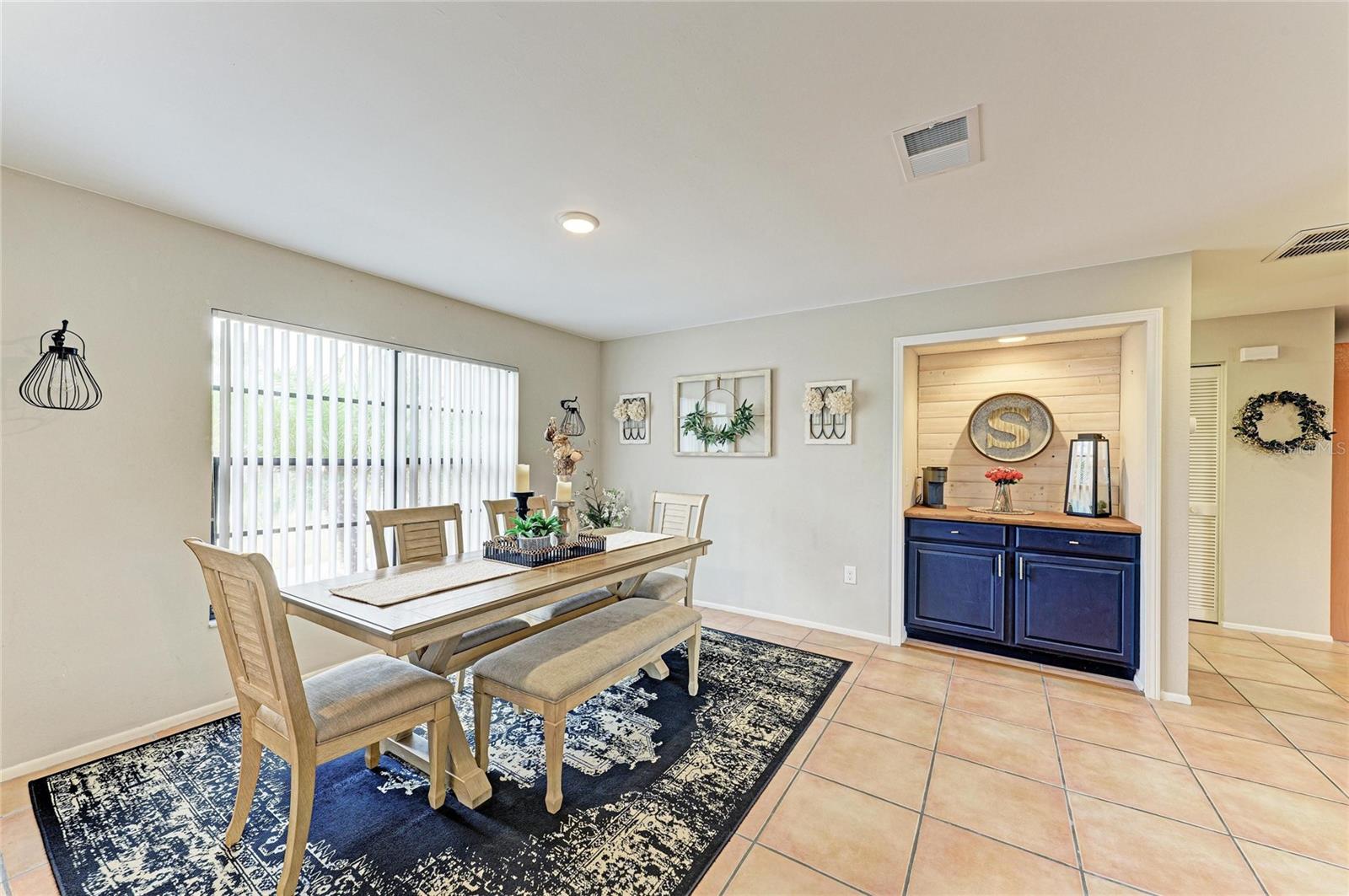 Image 11 of 54 For 3871 Easton Street