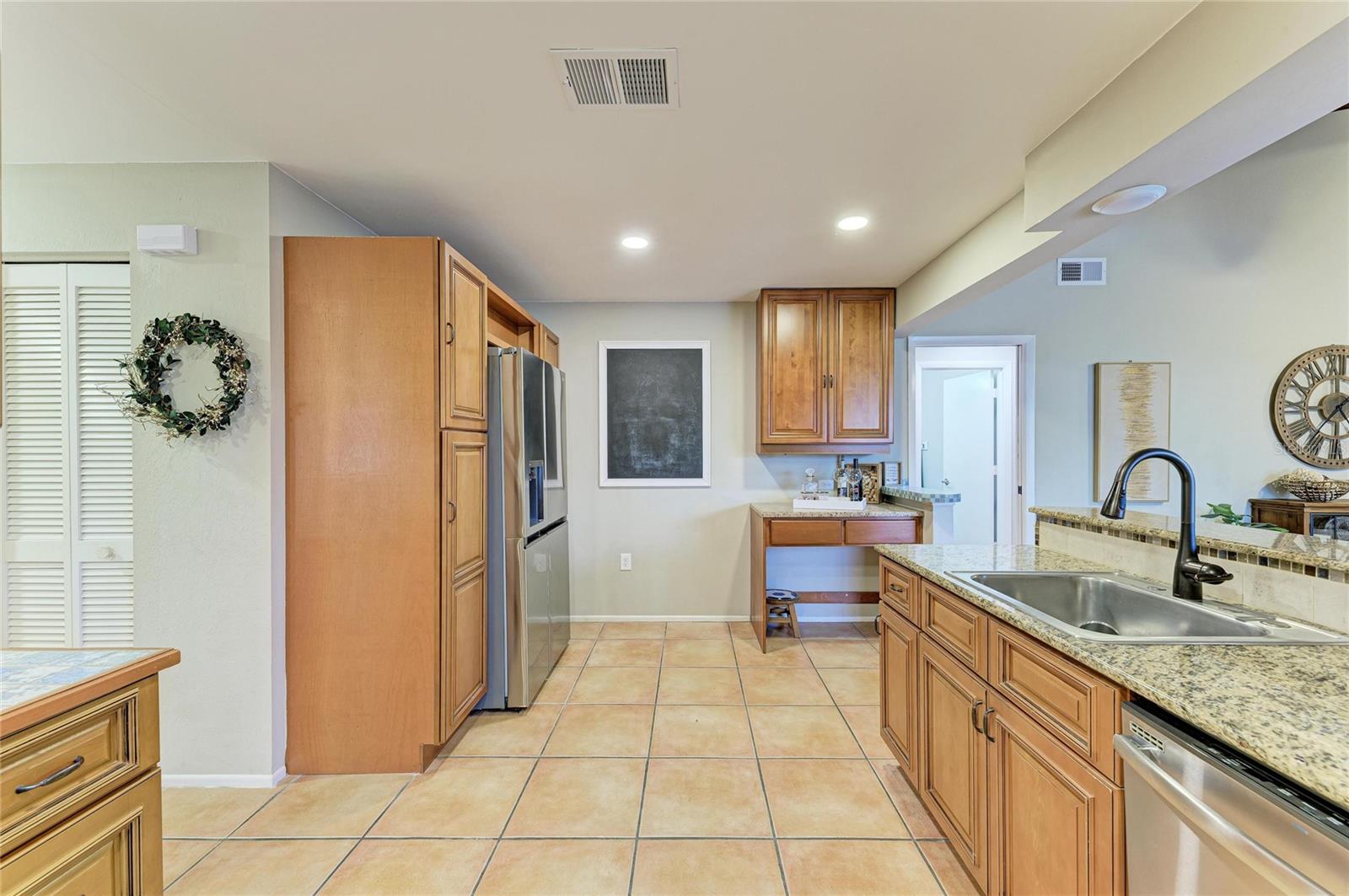 Image 21 of 54 For 3871 Easton Street