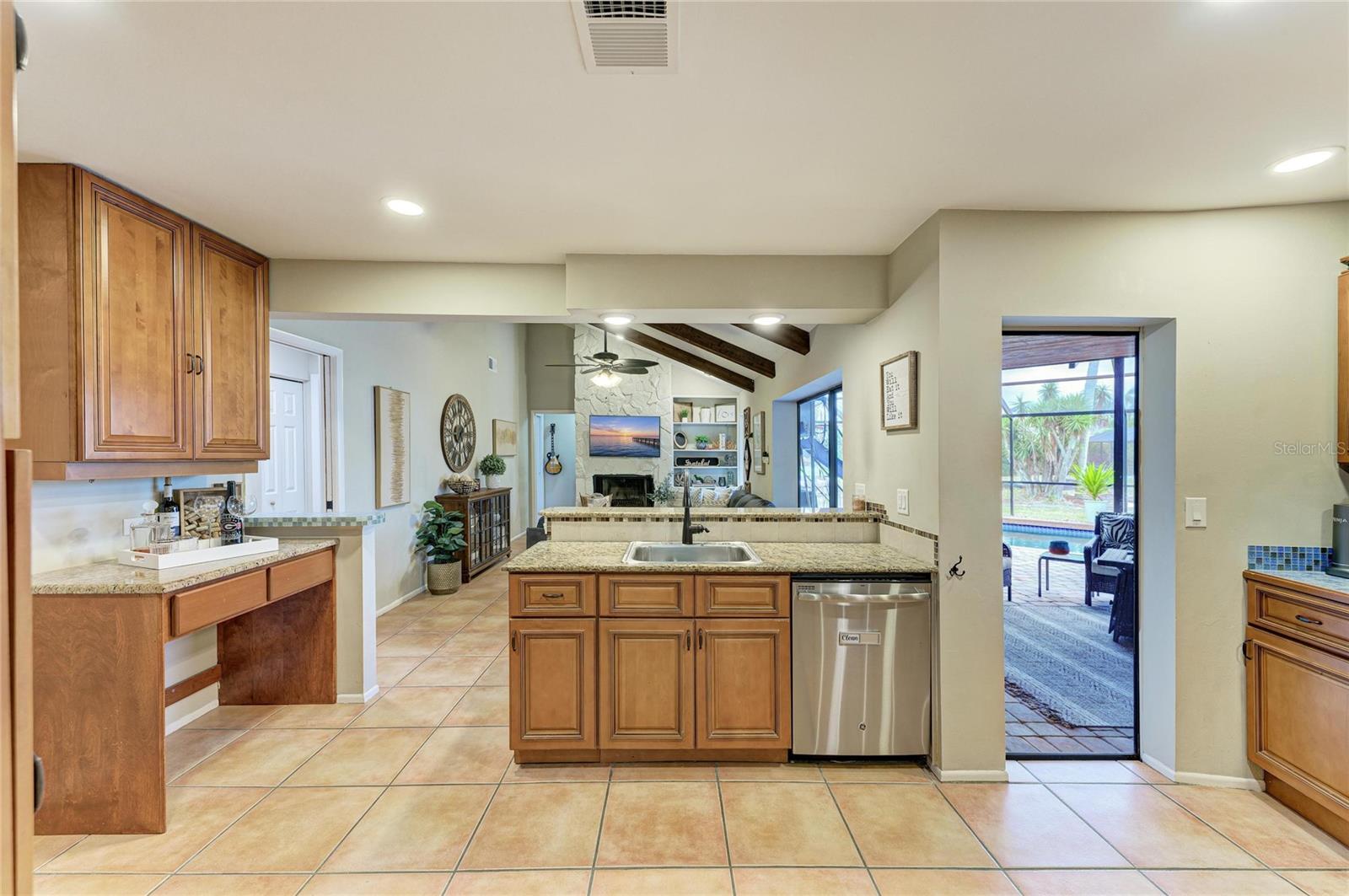 Image 25 of 54 For 3871 Easton Street