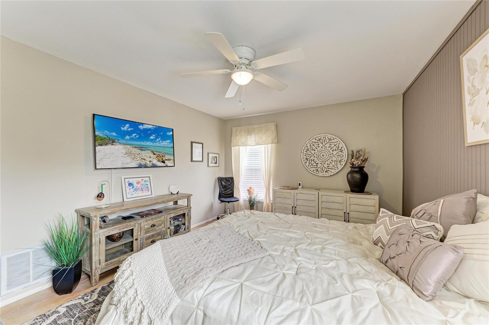 Image 38 of 54 For 3871 Easton Street