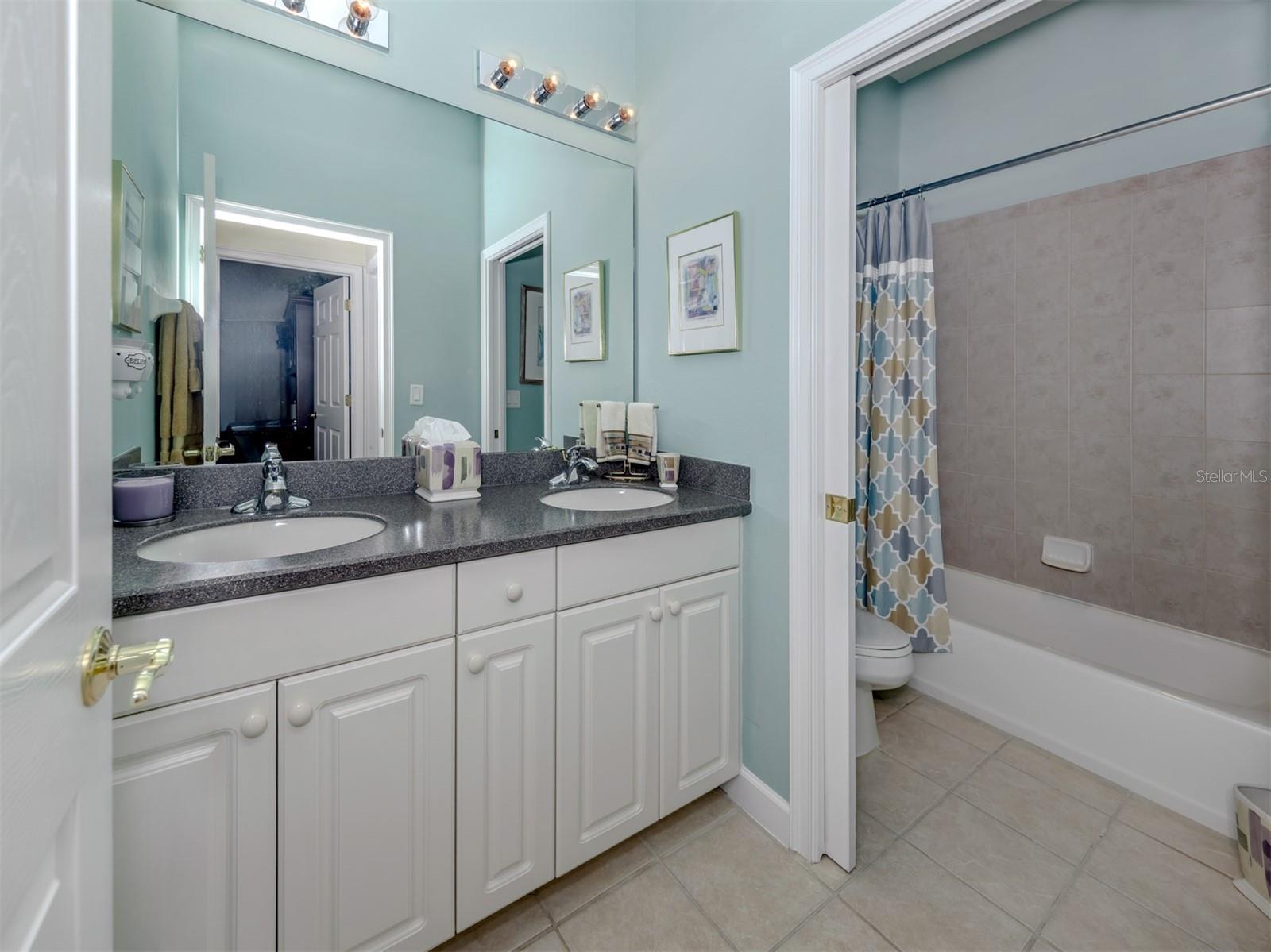 Image 24 of 63 For 150 Medici Terrace