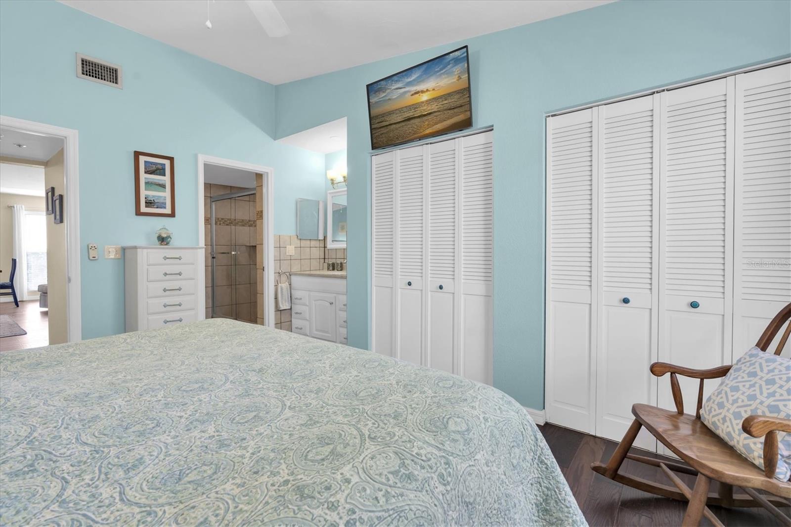 Image 17 of 35 For 3601 Bay Drive 206