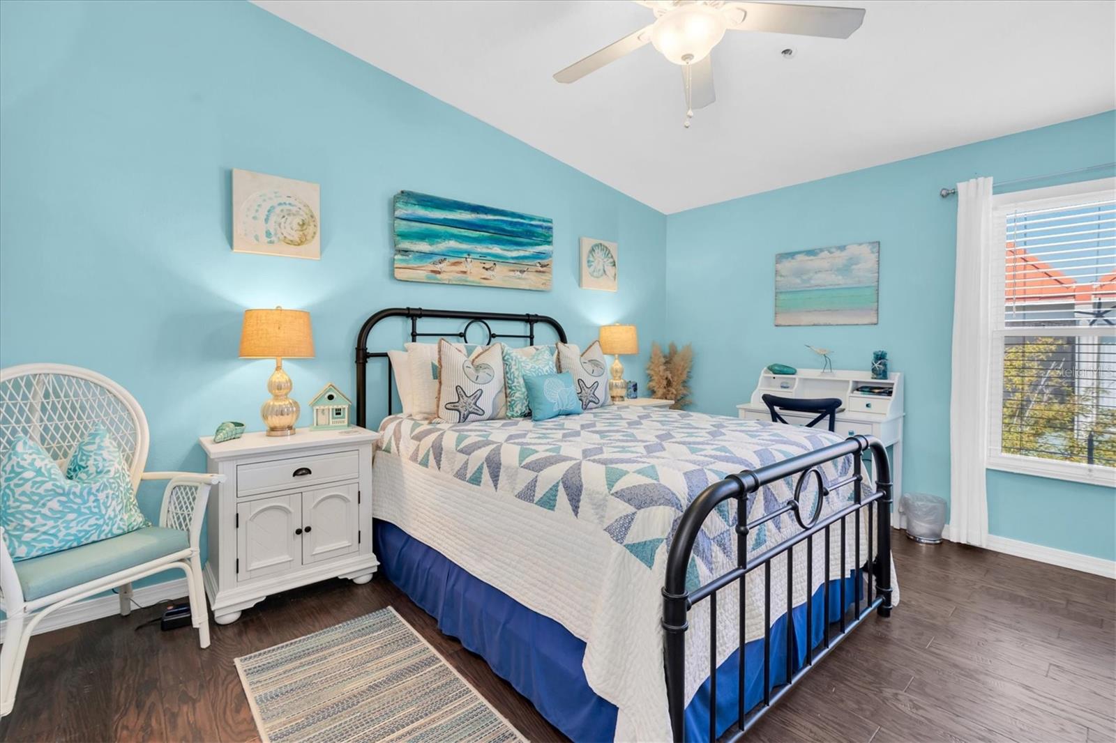 Image 20 of 35 For 3601 Bay Drive 206