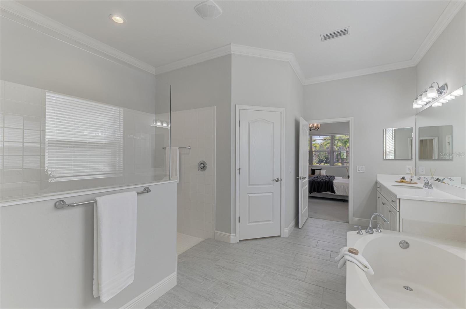 Image 49 of 100 For 12301 Auburndale Court