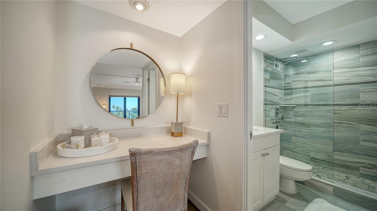 Image 12 of 30 For 1000 Longboat Club Road 403