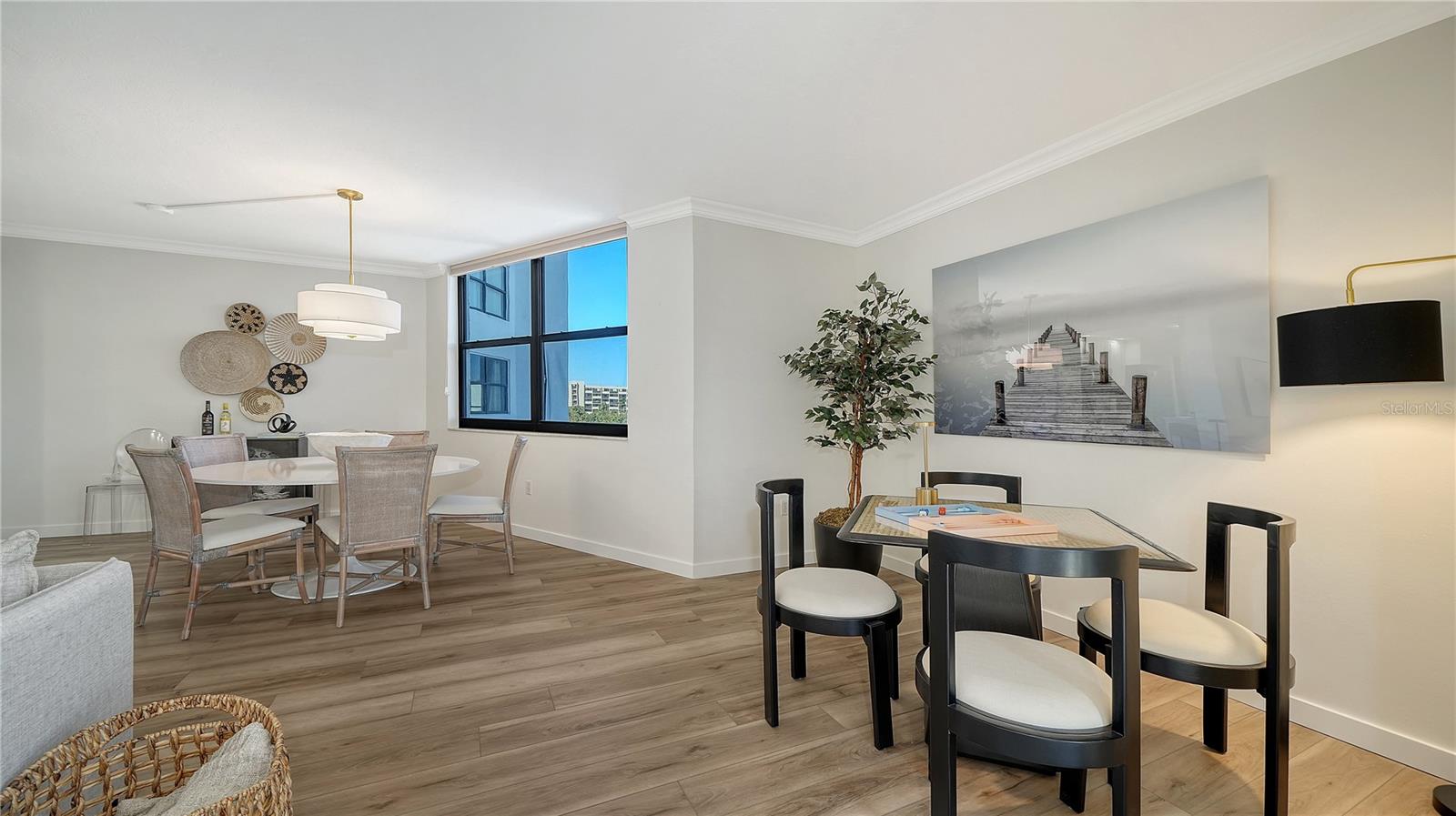 Image 7 of 30 For 1000 Longboat Club Road 403