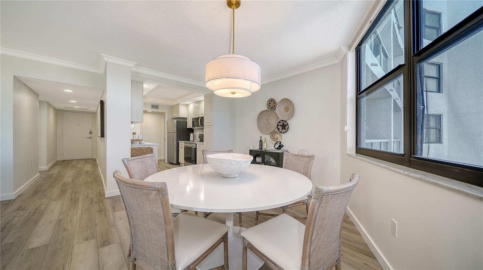 Image 8 of 30 For 1000 Longboat Club Road 403