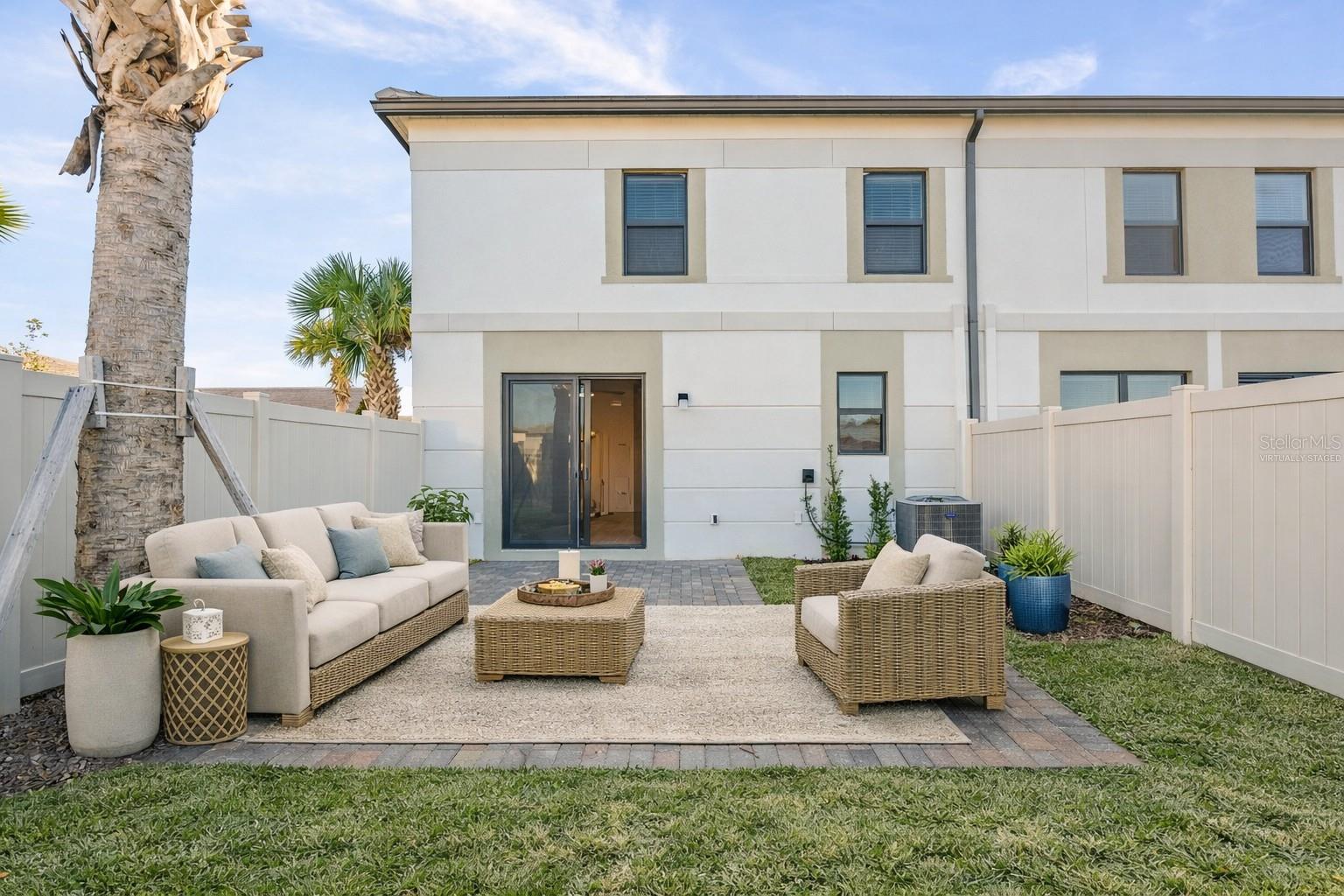 Image 17 of 44 For 8025 Gulfstream Court