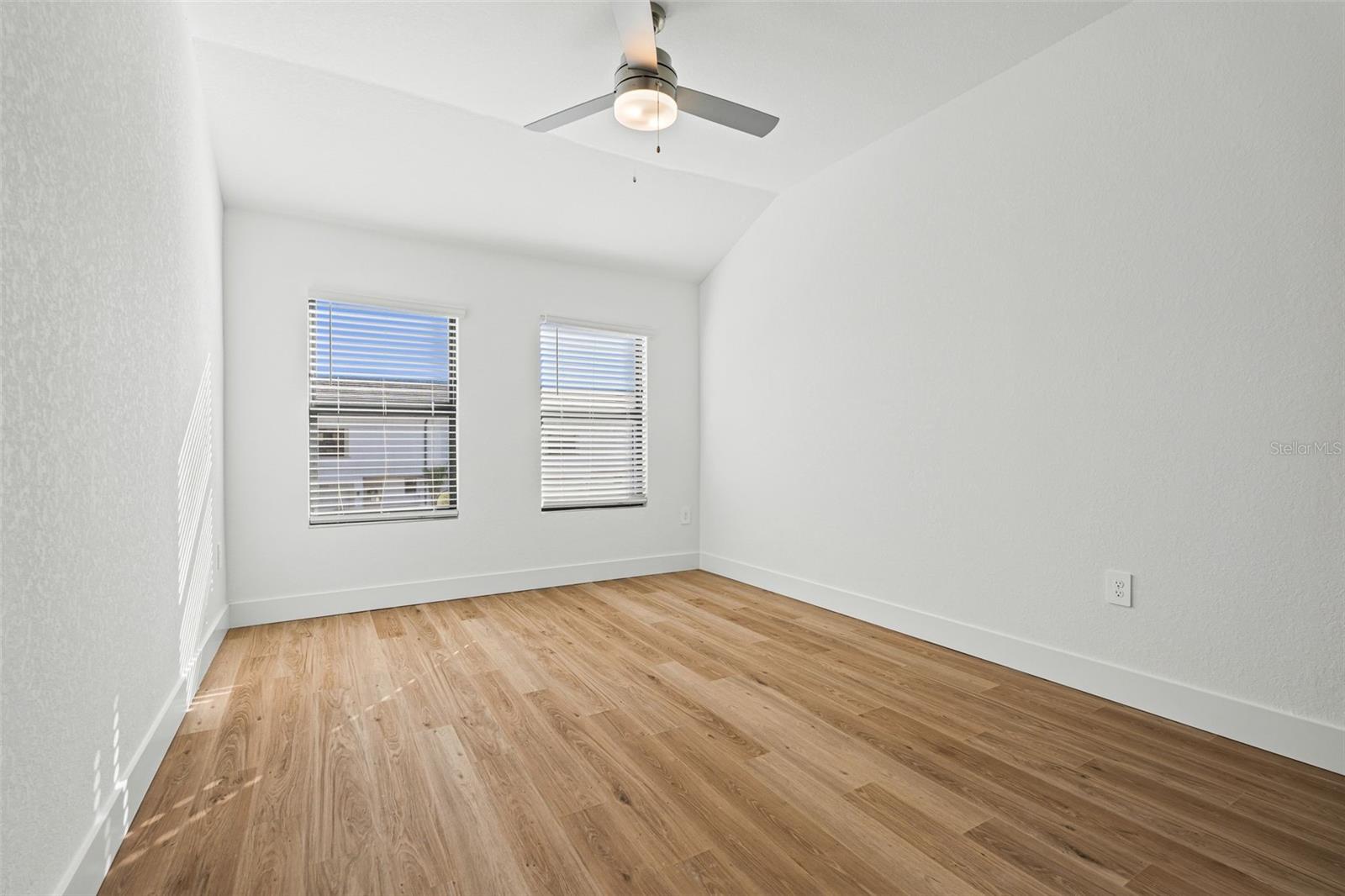 Image 32 of 44 For 8025 Gulfstream Court