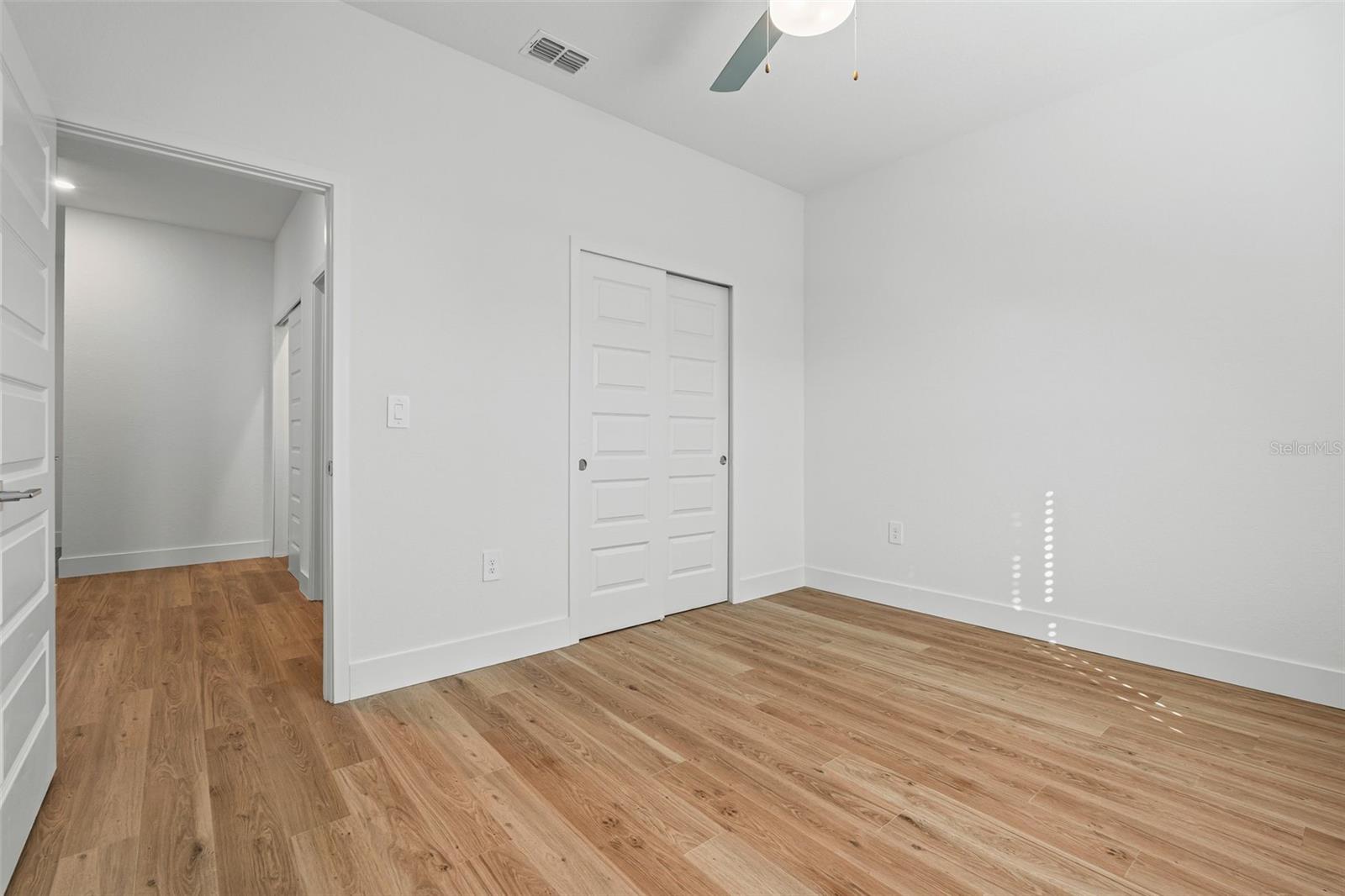 Image 36 of 44 For 8025 Gulfstream Court