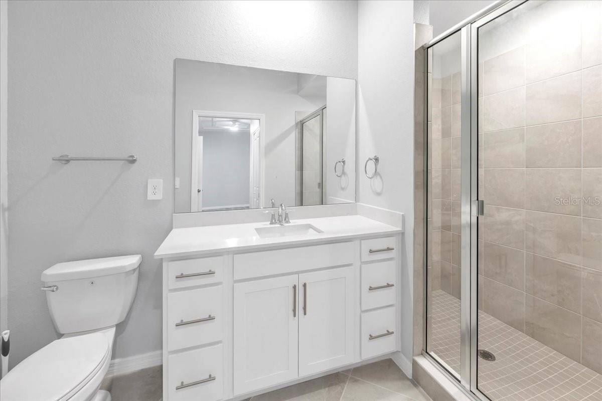 Image 12 of 22 For 19140 Scallop Loop 405