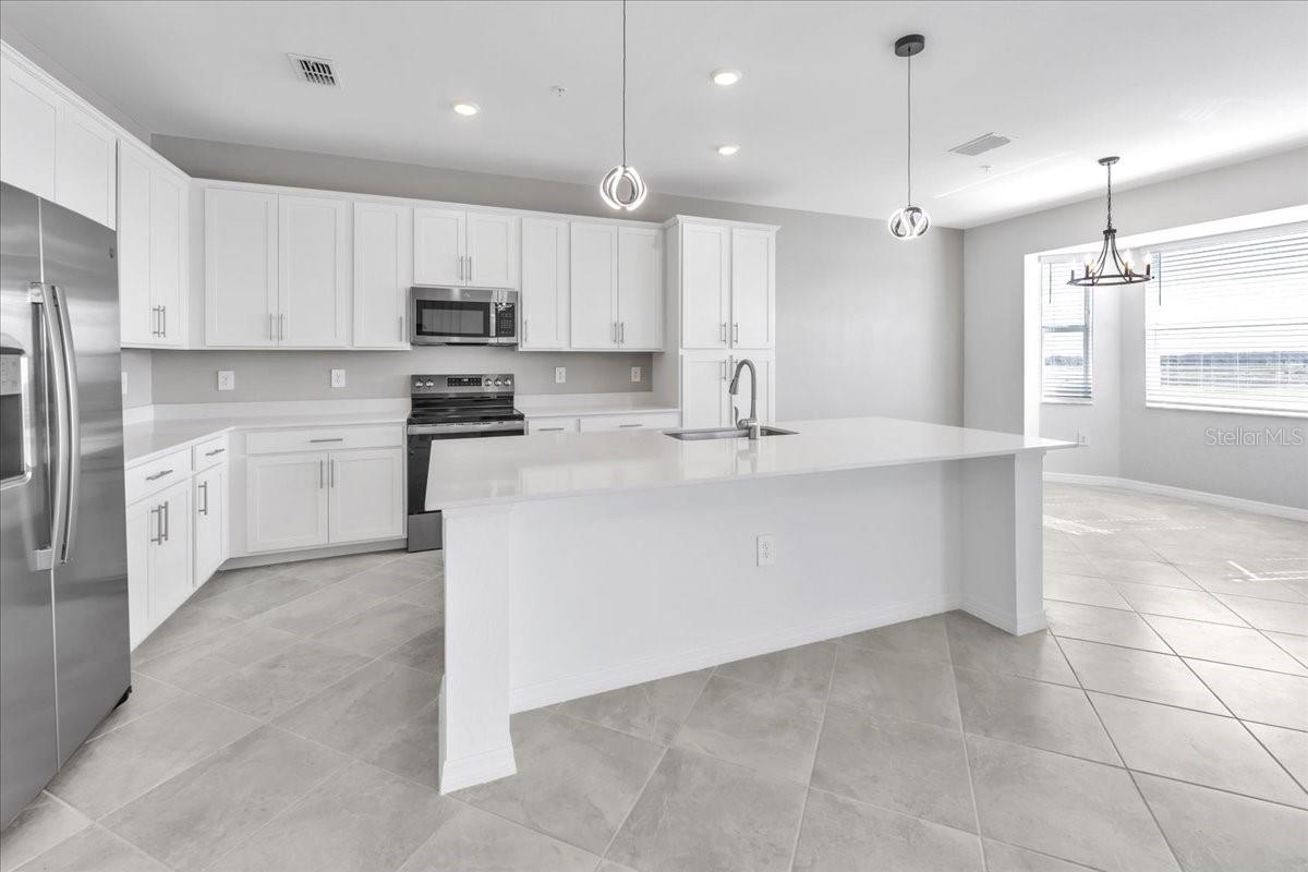 Image 4 of 22 For 19140 Scallop Loop 405