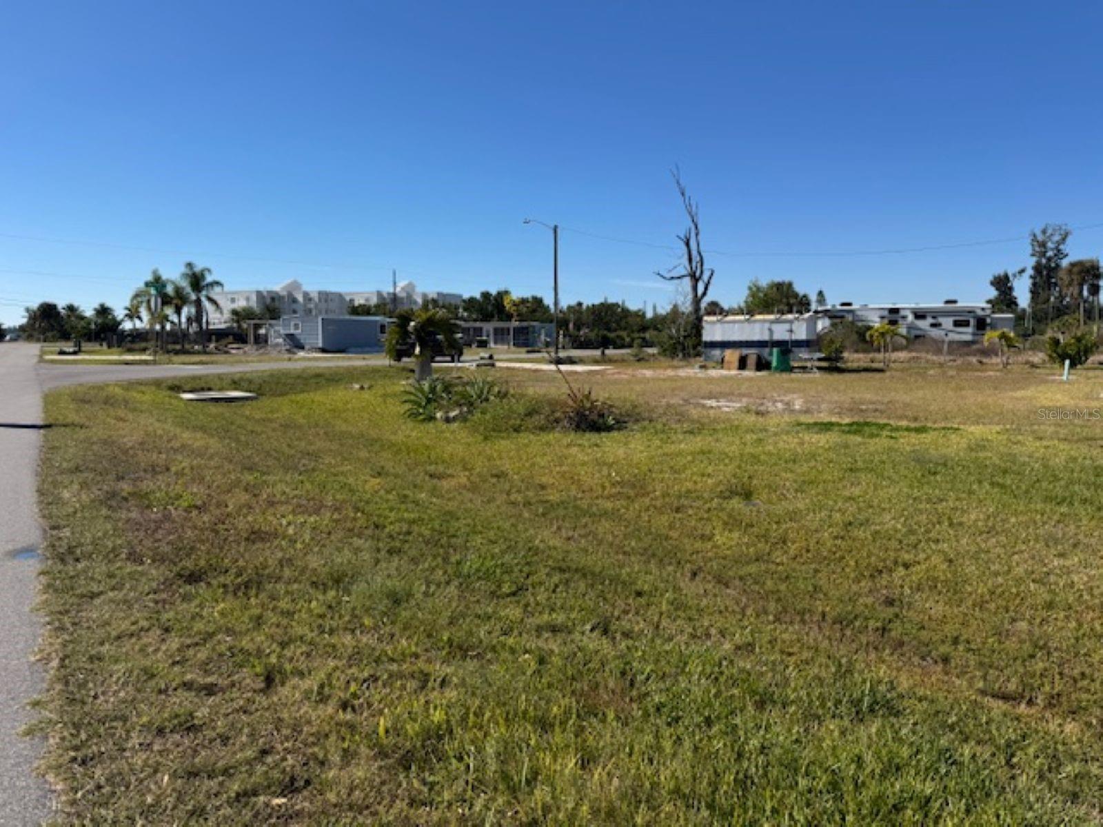 Image 2 of 8 For 14482 Stephens Road