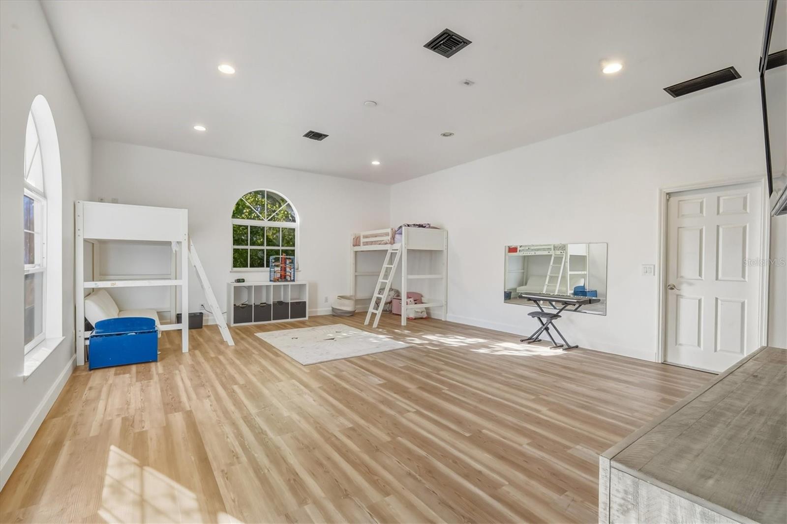 Image 23 of 53 For 6488 Ponce De Leon Boulevard