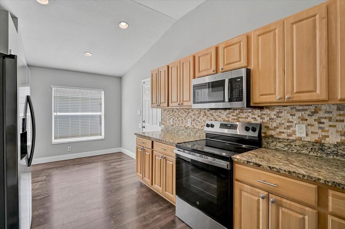 Image 10 of 43 For 5912 100th Avenue E