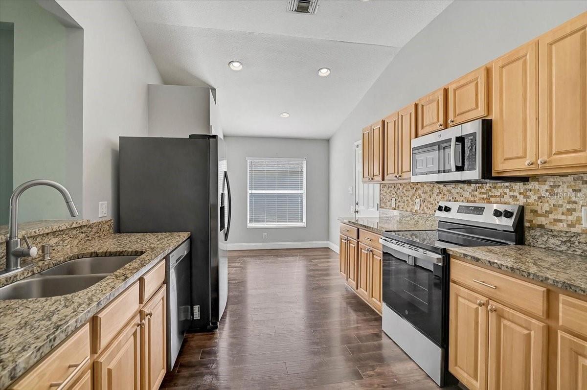 Image 12 of 43 For 5912 100th Avenue E