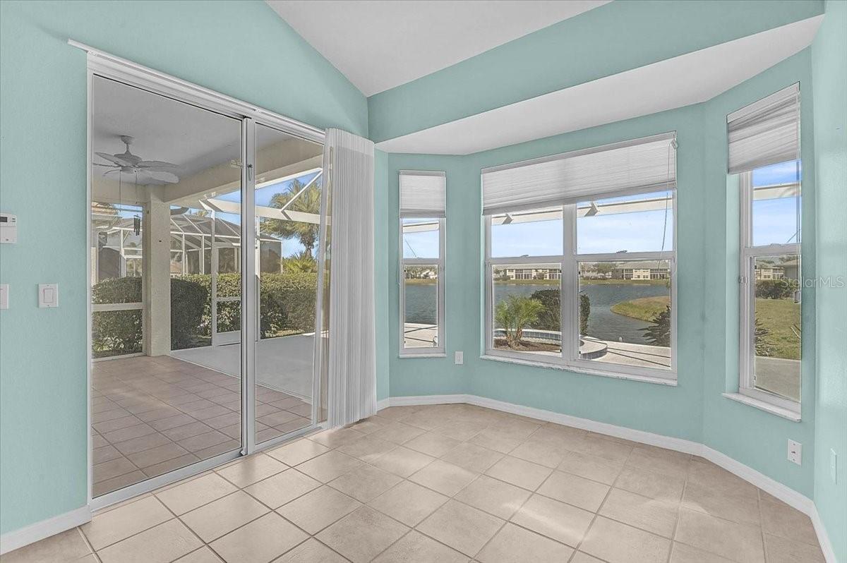 Image 14 of 47 For 4031 Caddie Drive E