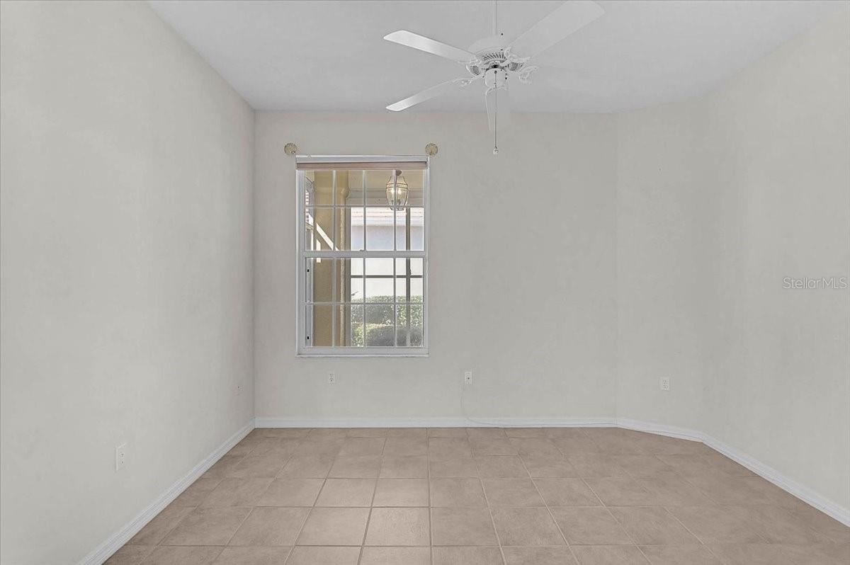 Image 20 of 47 For 4031 Caddie Drive E