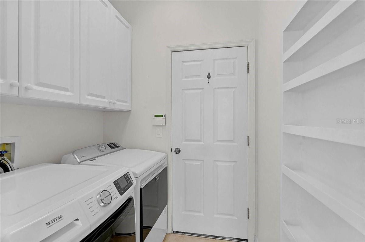 Image 25 of 47 For 4031 Caddie Drive E