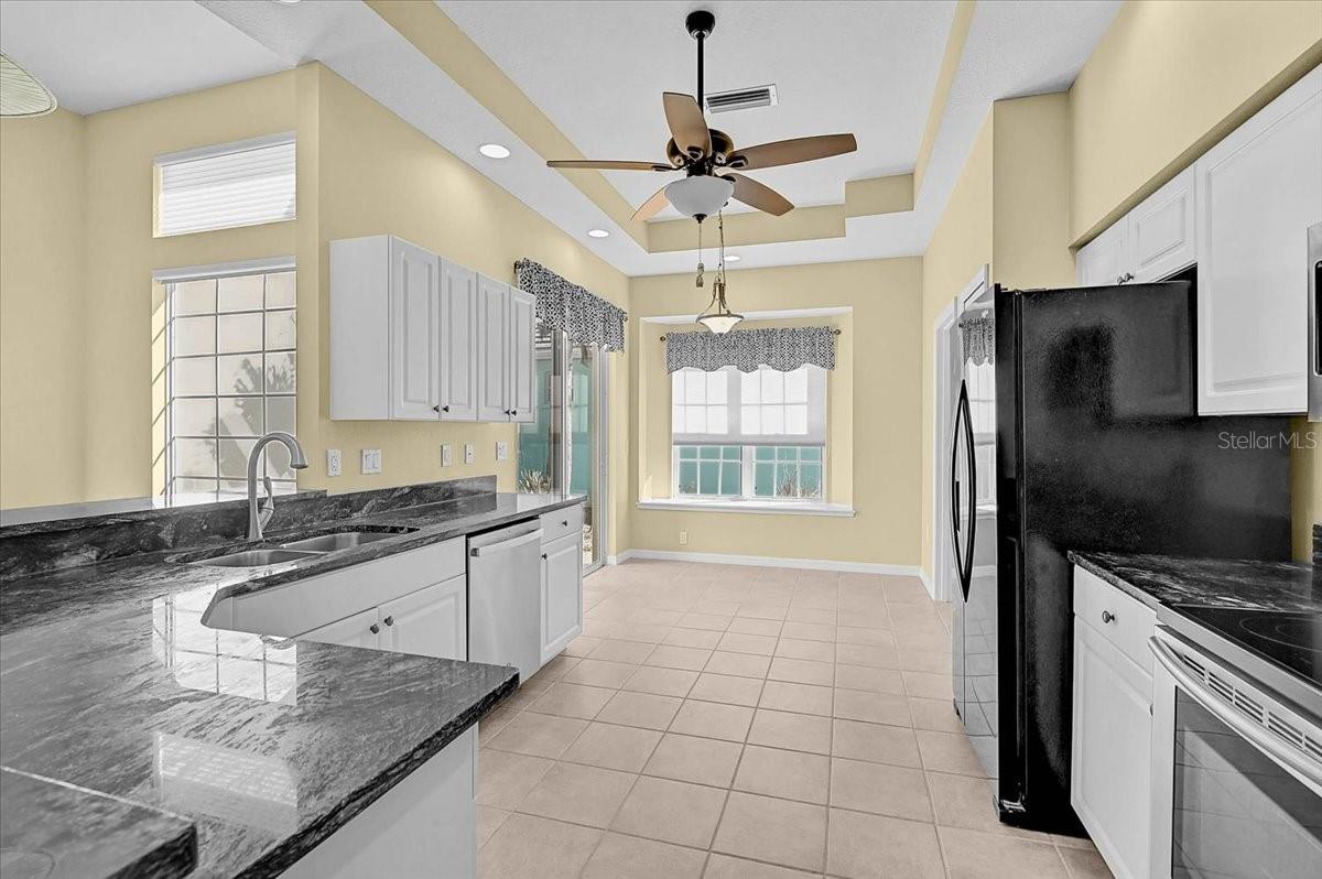 Image 5 of 47 For 4031 Caddie Drive E